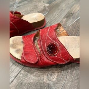 Think! RED Leather Adjustable Strap Sandals - Mizzi - EU 40 US 9 - 9.5